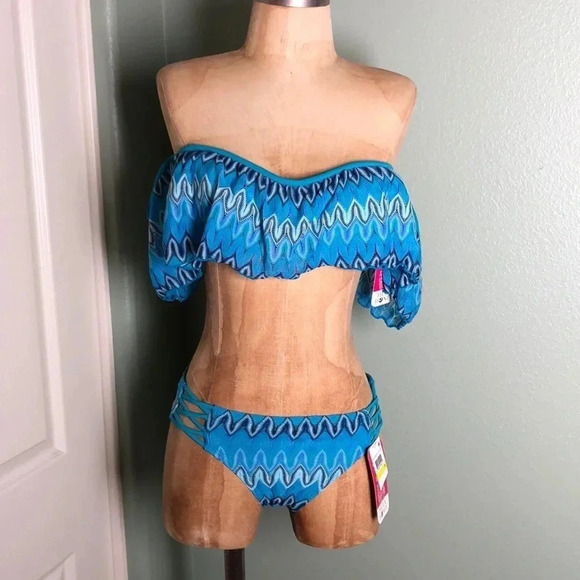 HULA HONEY Bikini Swimsuit - Picture 2 of 7